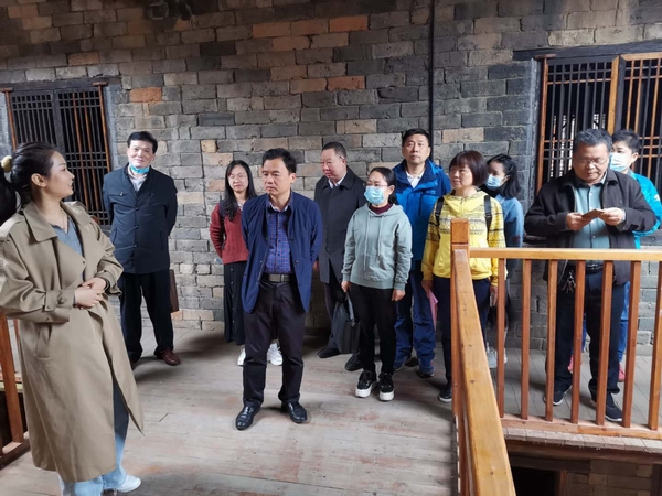 邵阳市档案馆组织开展文化秋游活动