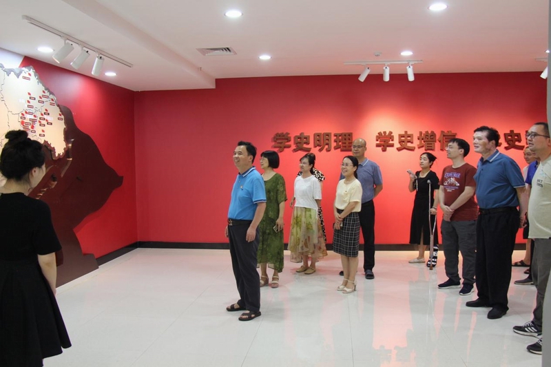 同志，祝你“政治生日”快乐