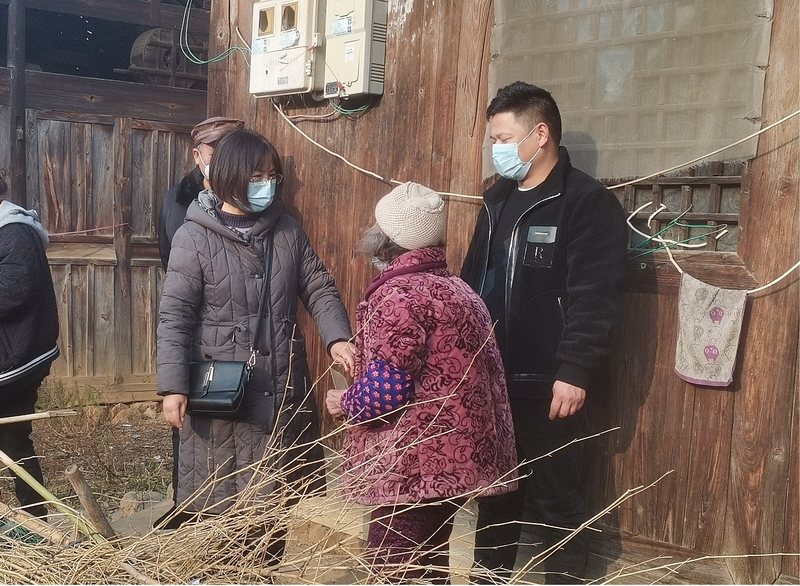 邵阳市档案馆：春节走访慰问暖人心