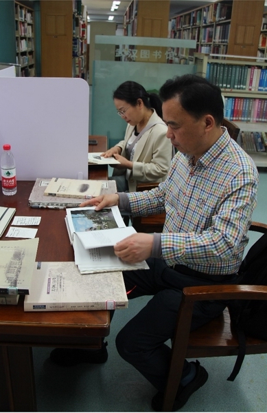 邵阳市档案馆为编纂《宝庆码头》 赴武汉调研征集档案