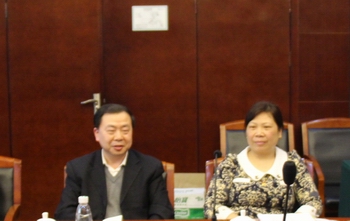 市档案局在滑石村召开民情恳会