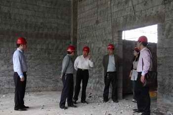 省局蔡振武副局长来我市视察新馆建设
